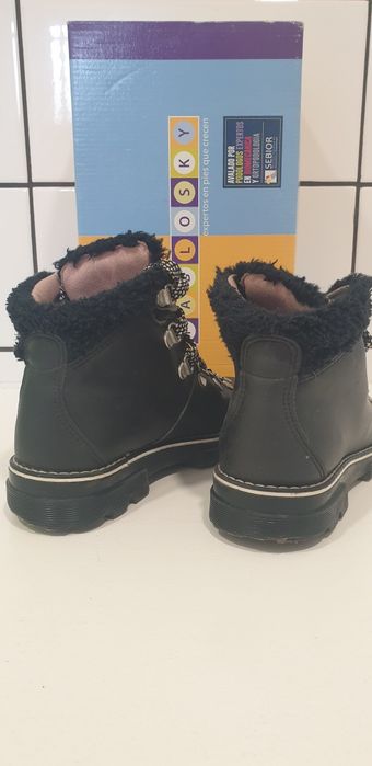 Bota pablosky, tamanho 31, preta