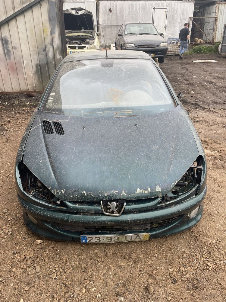 Peugeot cc para peças, motor ja esta fora do carro