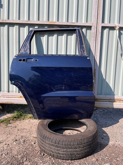 Grand Cherokee wk2 двері праві задні