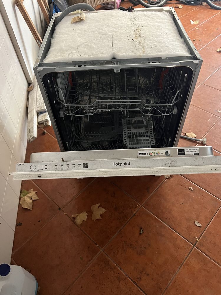 Maquina de lavar loiça encastrável Hotpoint