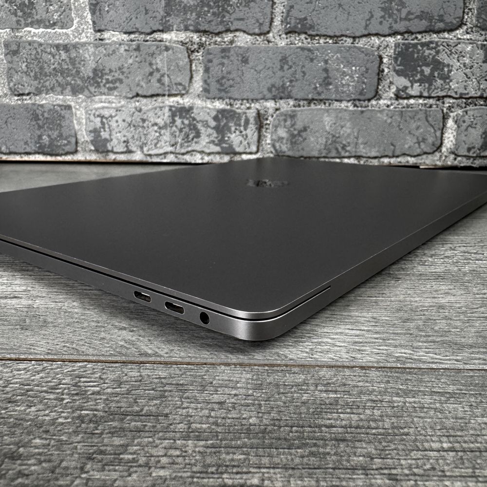 ЗНИЖКА! Apple MacBook Pro 16 2019 (i7/16Gb/512Gb SSD)