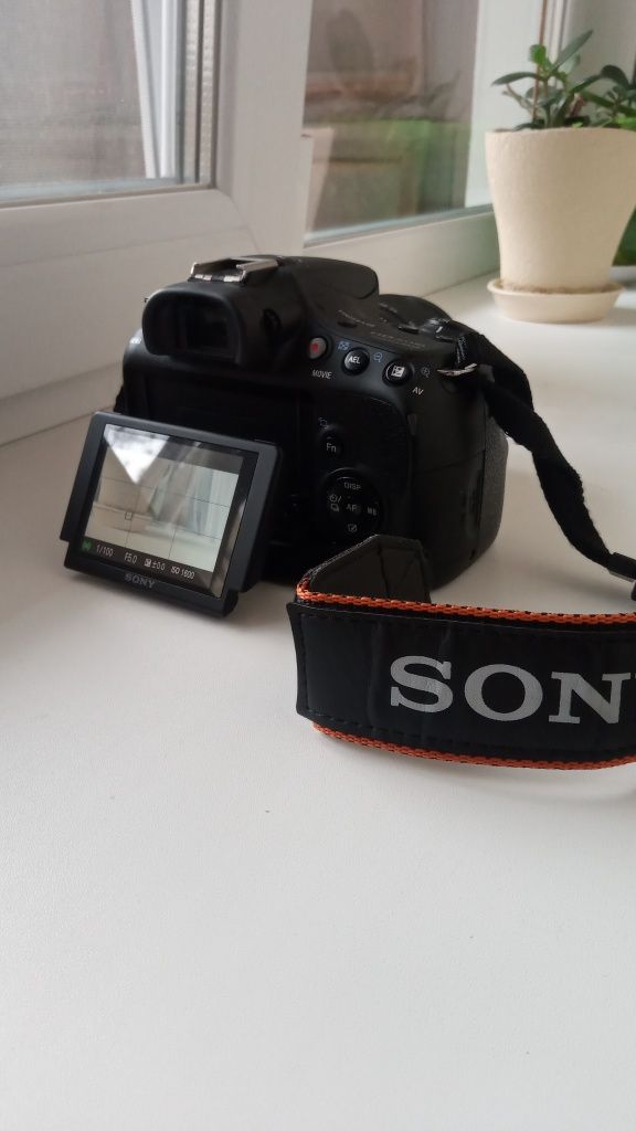Фотоапарат Sony Alpha SLT-A58 kit (18-55mm)