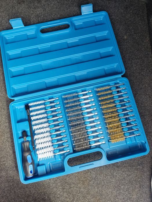 Набор щеток для чистки каналов 38од, в кейсе набір щіток