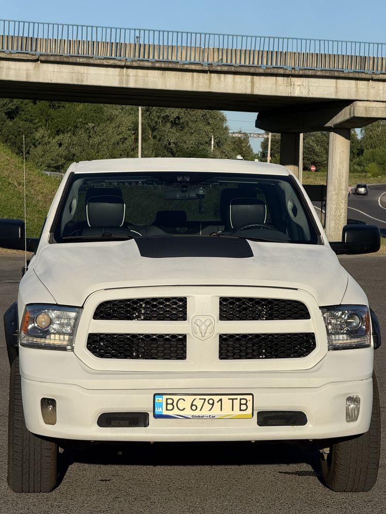 Dodge Ram 5.7 2015
