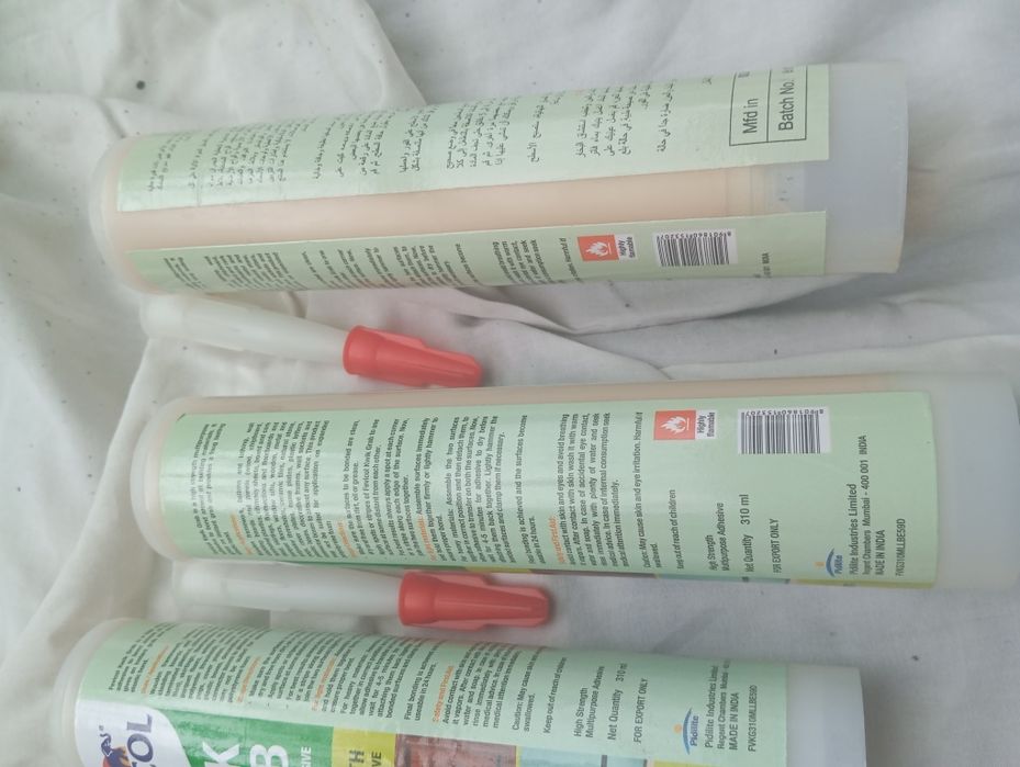 Высокопрочный многоцелевой строительный клей 3 флакона.