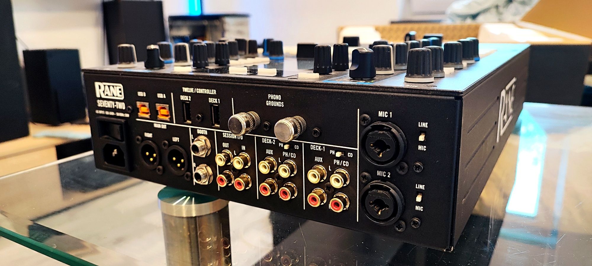 Rane 72 . Numark , reloop , phase