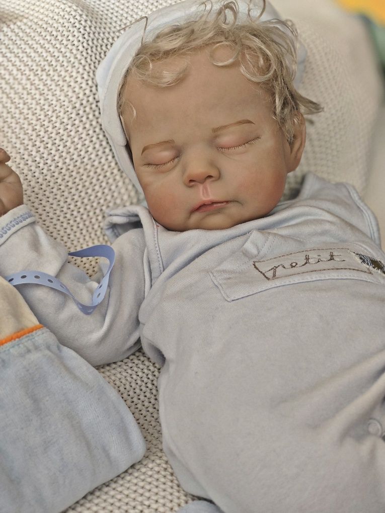 Bebê Reborn tecido e vinil