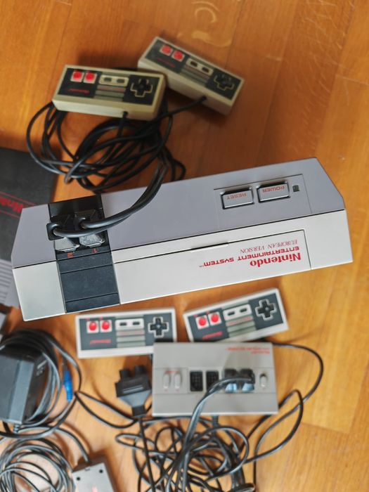 Consolas jogo - SEGA e NINTENDO