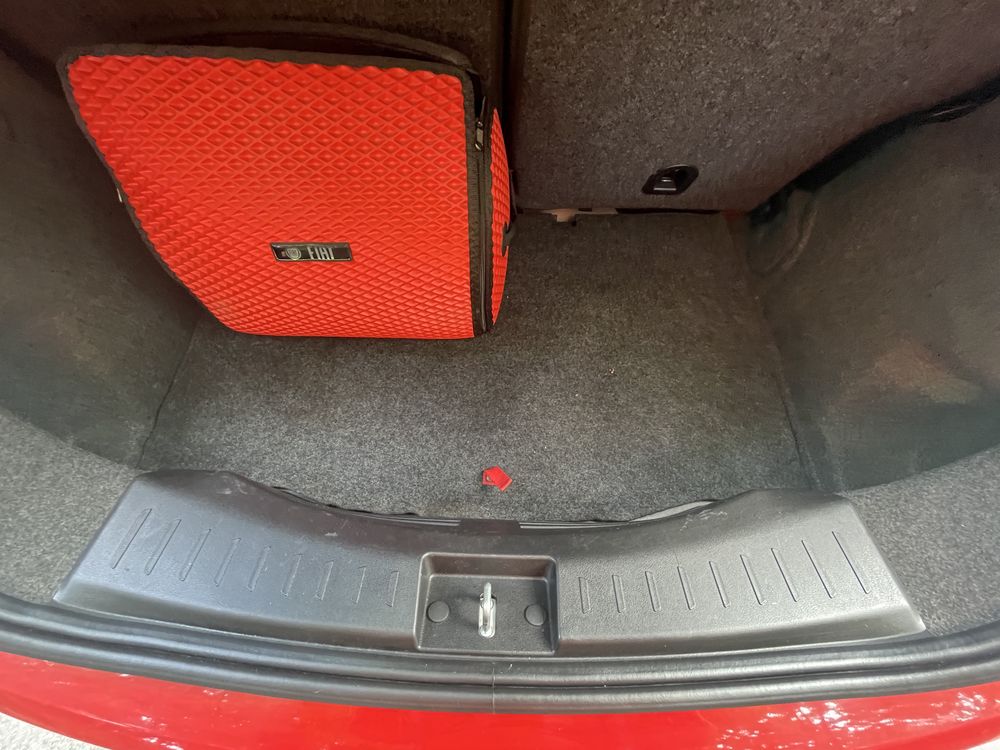 Продам Lancia ypsilon 2012 р.в. 0,9 biturbo