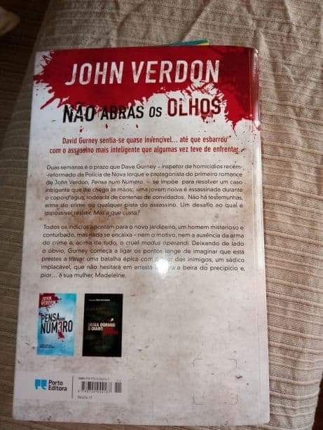 Vários livros 8€ cada