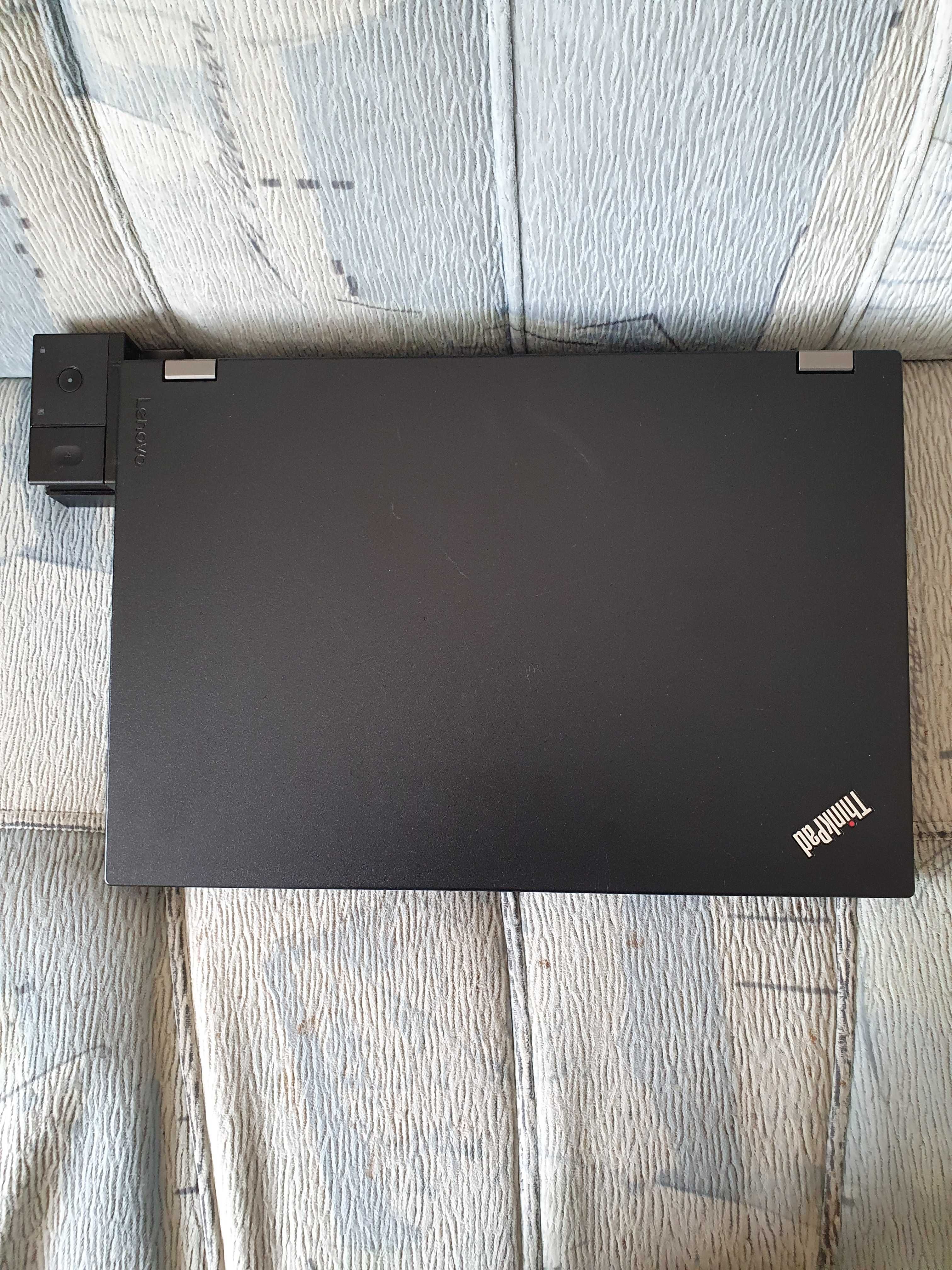 Ноутбук Lenovo ThinkPad L570+ Док-станція.