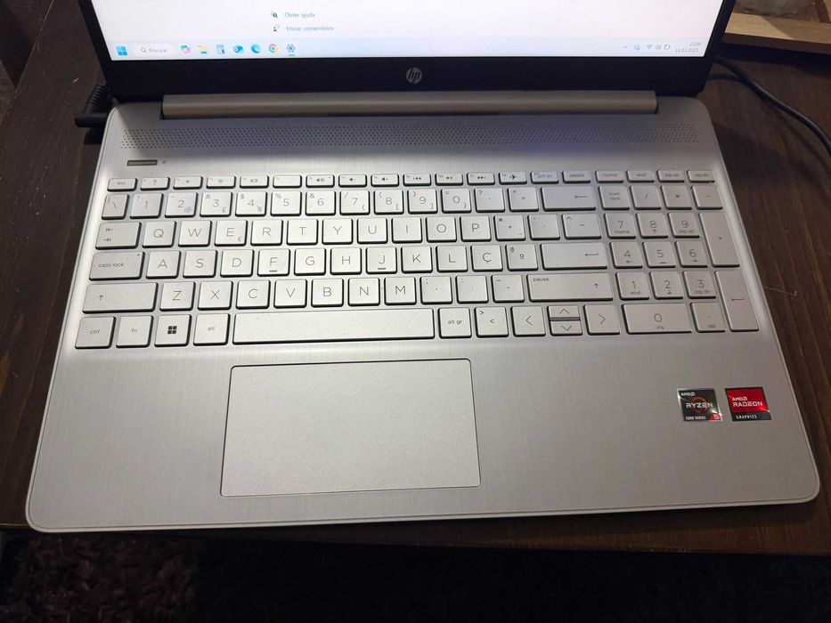 Portátil HP 15s EQ – Ryzen 5 5500U / 16GB RAM / 512GB SSD – COMO NOVO
