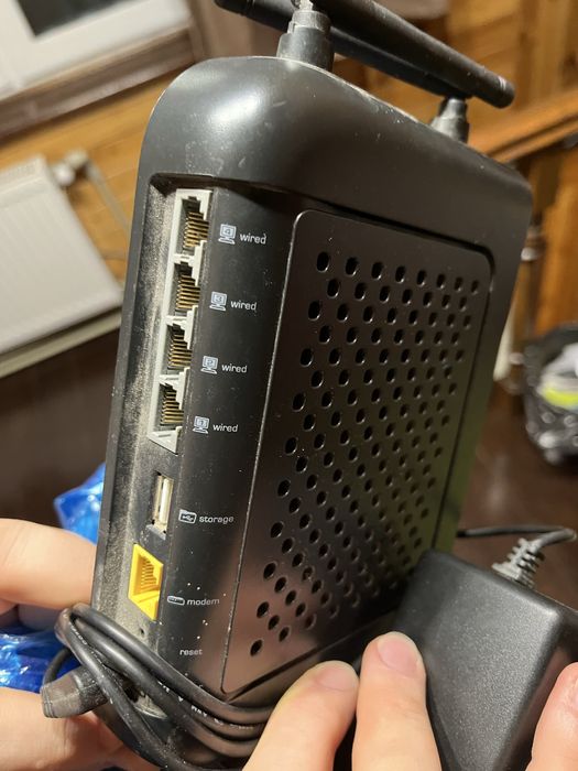 Роутер Belkin f5d8235 4 v1