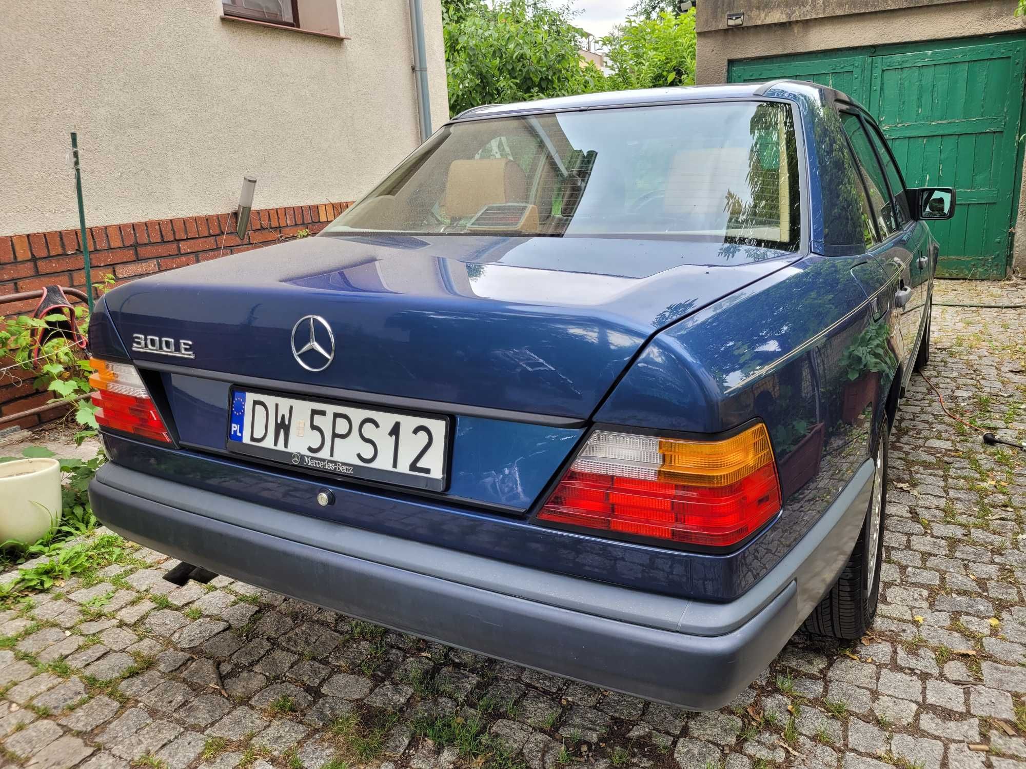 Mercedes-Benz W124 300E przeb. 142 tys. km, automat, klima, air-bag,