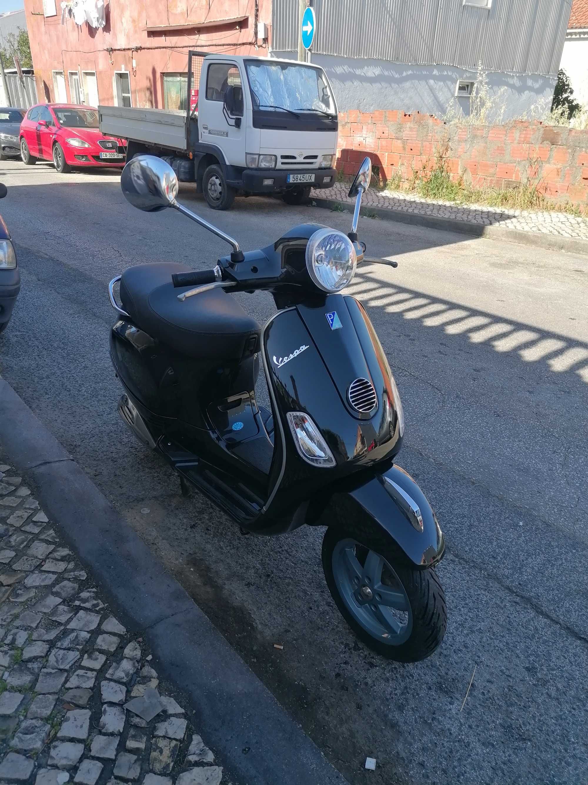 Vespa LX 125 i.e de 2010
