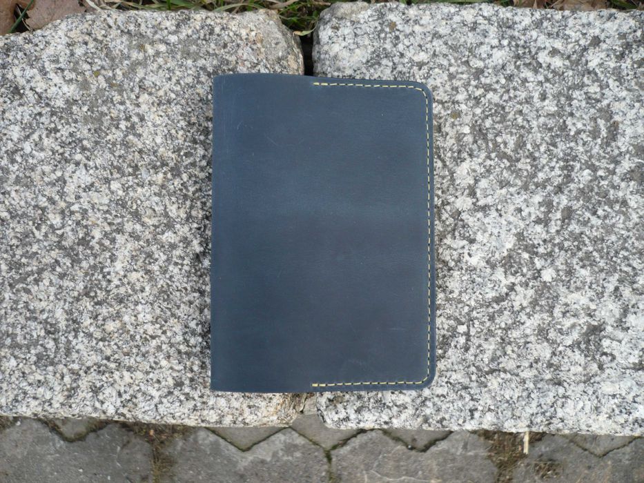 Шкіряна обкладинка для паспорта