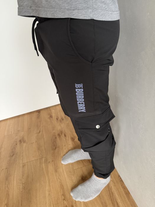 Burberry spodnie czarne dresy meskie rozmiar L