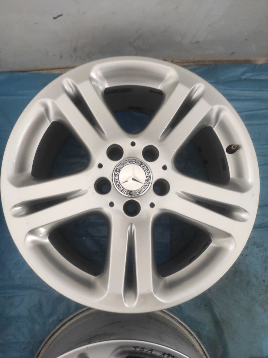 561 Felgi aluminiowe ORYGINAŁ MERCEDES R 17 5x112 otwór 66,6