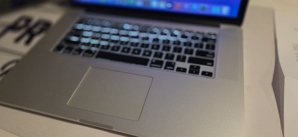 Laptop MacBook Pro Retina 15' i7 2,5 GHz 16GB Ram 500GB SSD Intel Iris