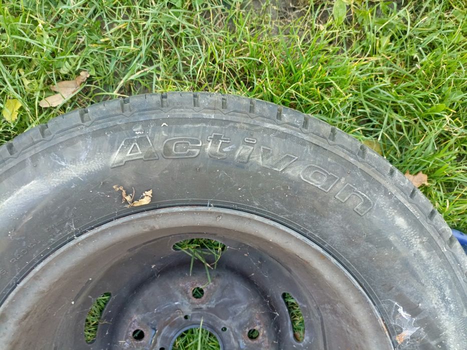 Sprzedam komplet opon 195/70/15c