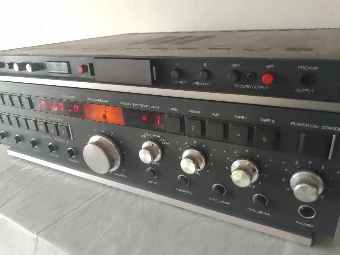Amplituner stereo Revox B780