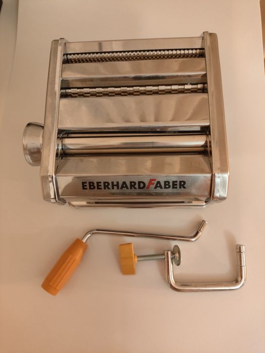 Maquina para modelar fimo/argila polimerica Eberhard Faber