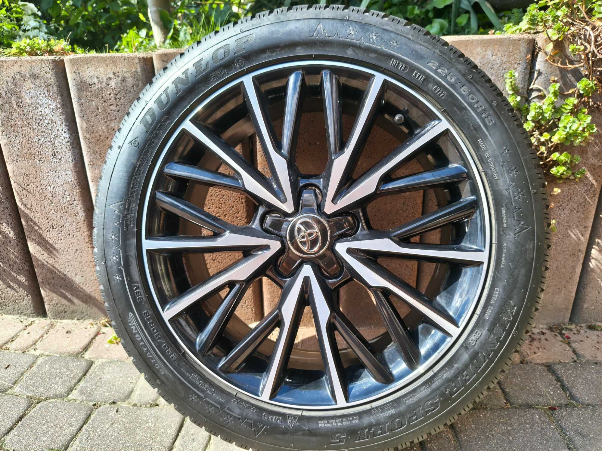 Opony i felgi zimowe DUNLOP rozmiar 18