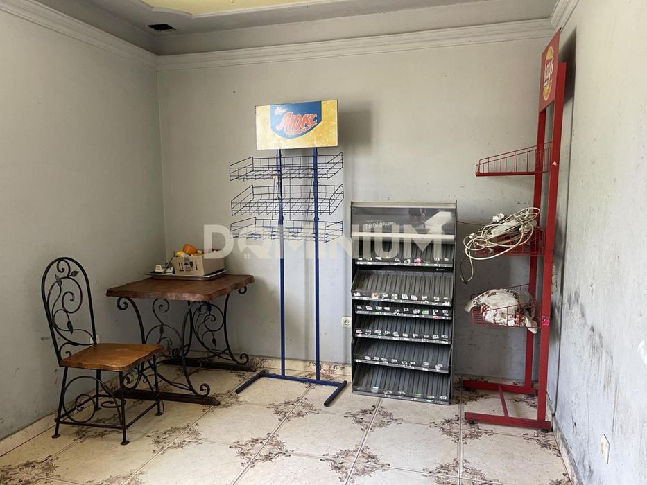 Продається комерція на центральній дорозі, в с. Іза