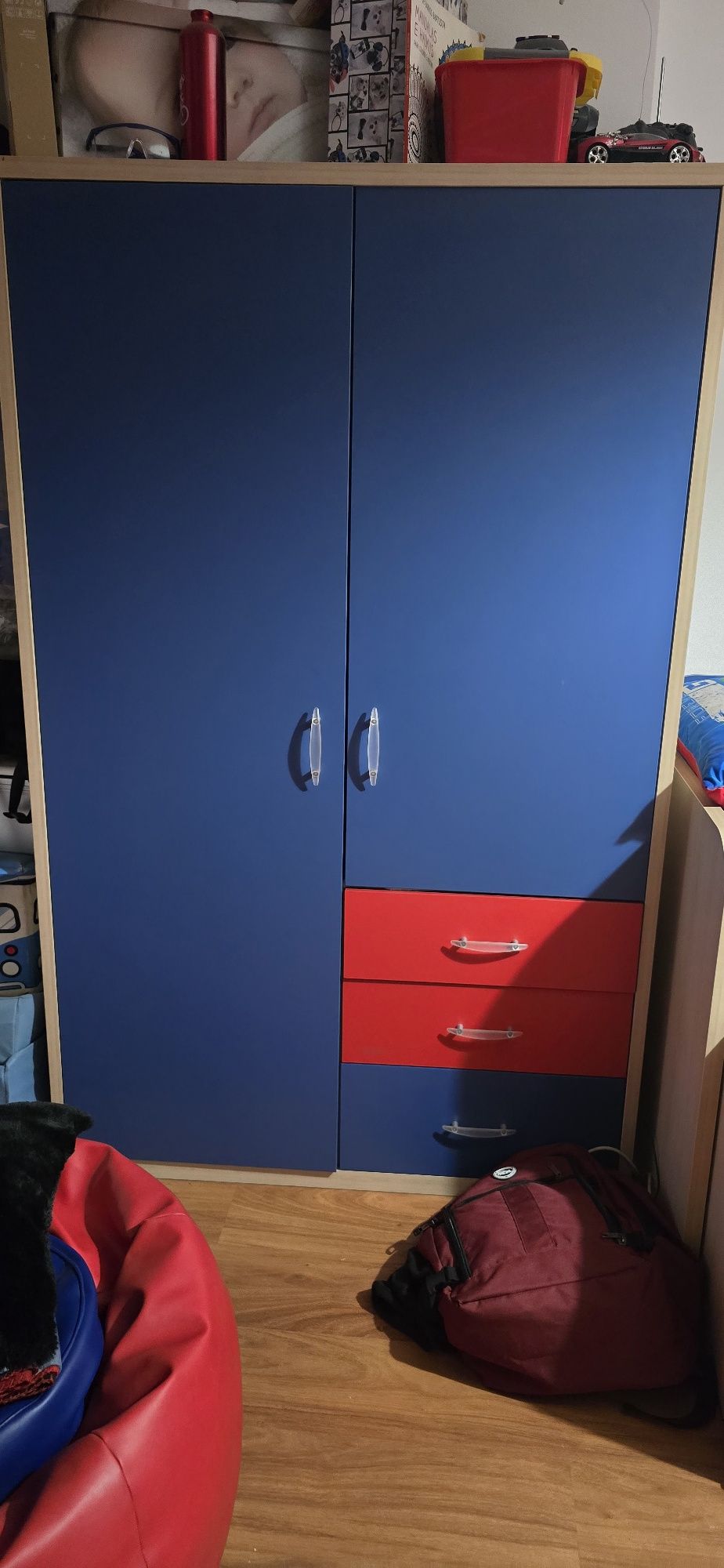 Quarto juvenil usado
