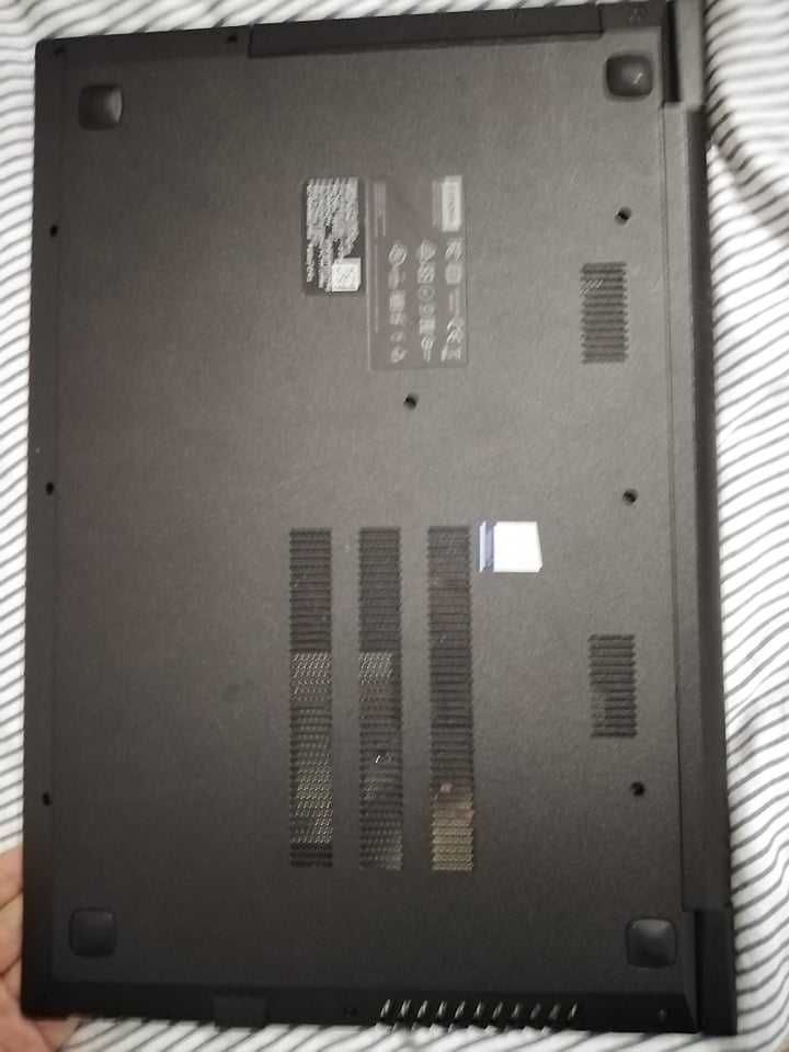 Laptop Lenovo v110