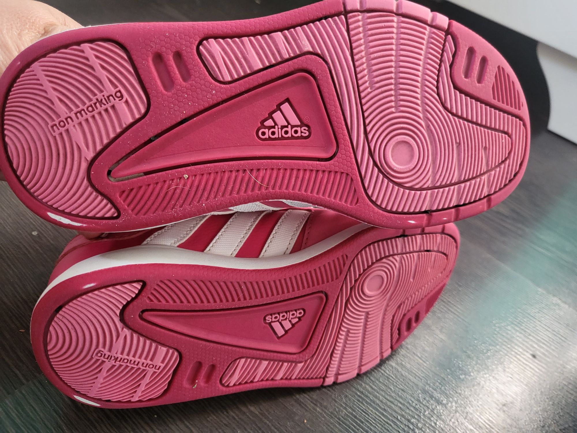 Buty/ Adidas,  różowe dla dziewczynki roz. 30