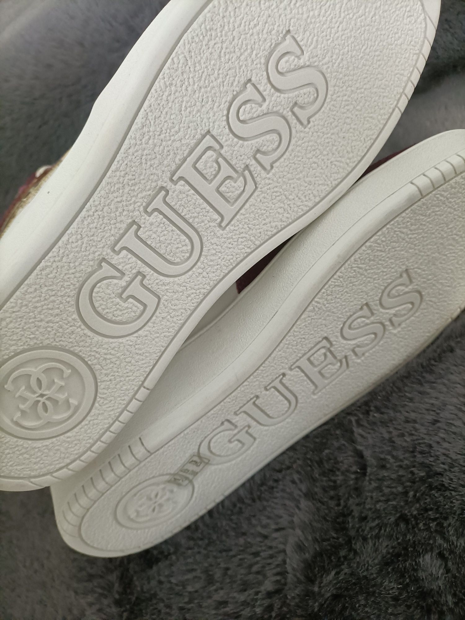Adidasy za kostkę Guess