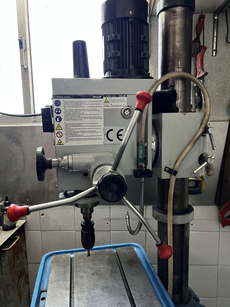Engenho de Furar/Roscar de Carretos - POWERED