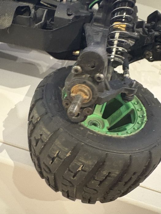 Maverick Quantum Flux RC Car