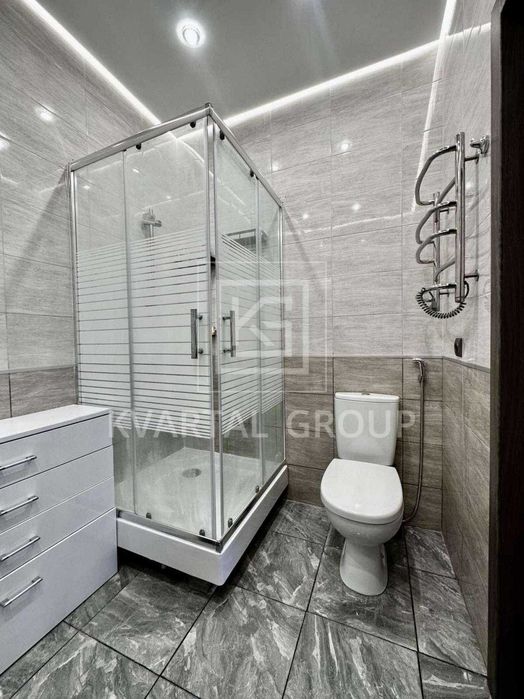 продам одноповерховий, кутовий таунхаус з ремонтом в центрі м. Буча!
