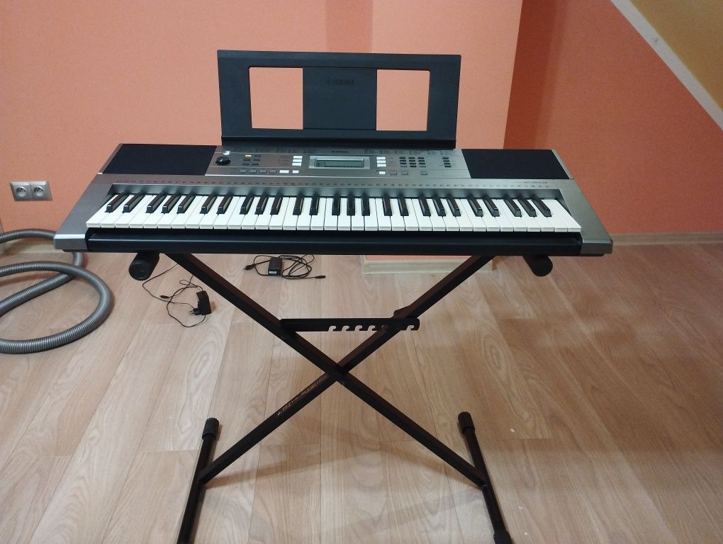 Yamaha PSR-E353 + stojak gratis