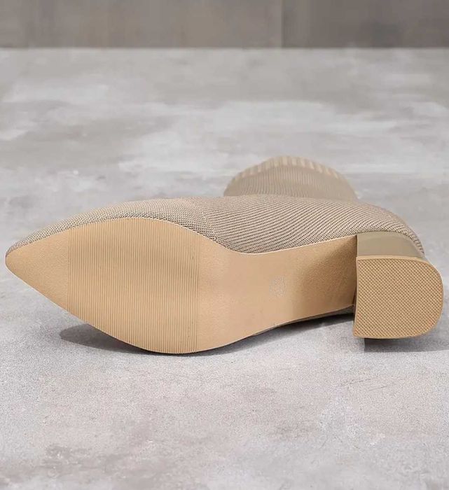 Бежеві текстильні ботильйони