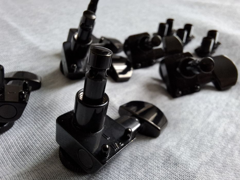 Blokowane klucze Fender