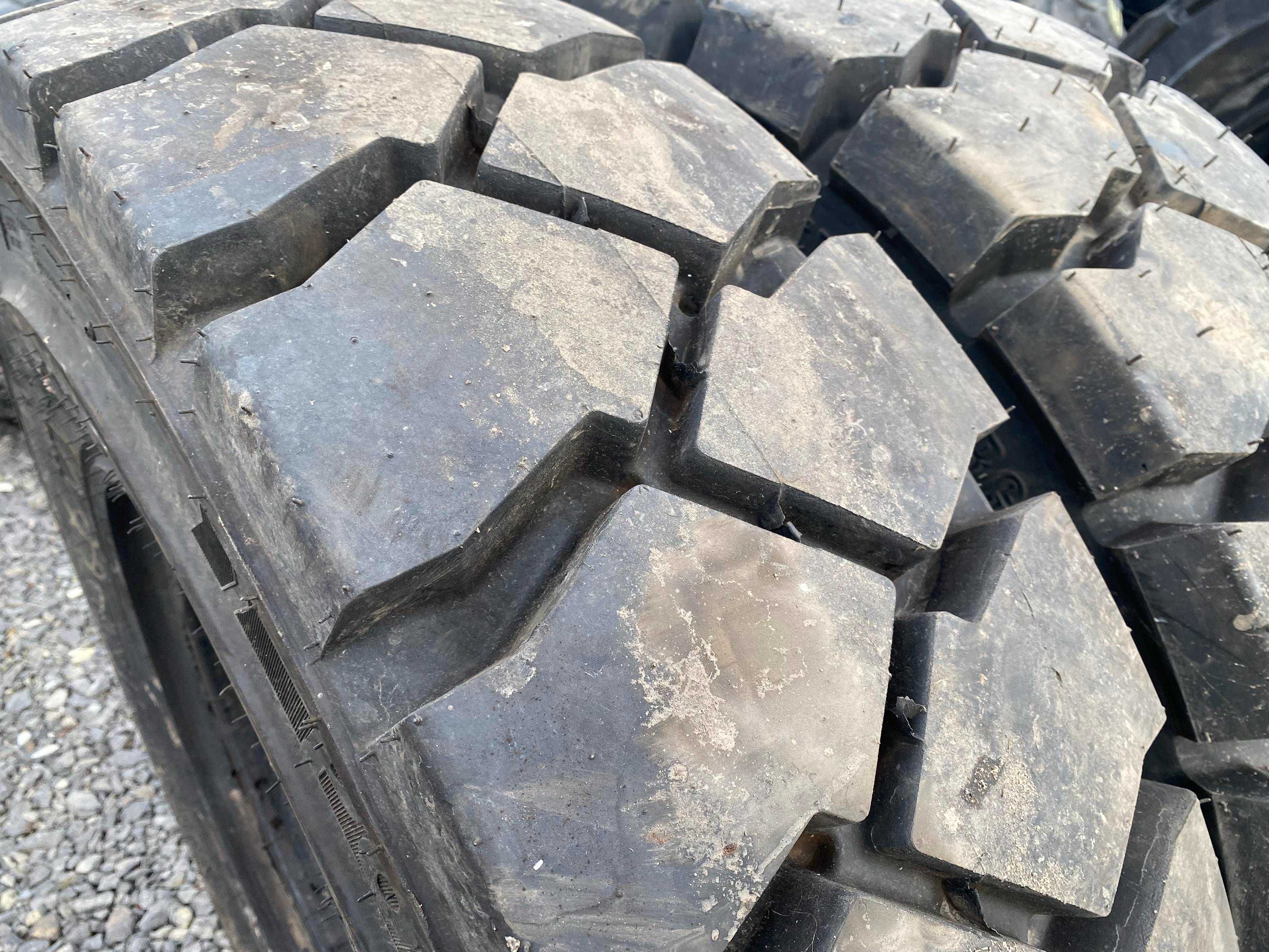Opony 12.00-20 TRELLEBORG T-900, BKT POWER TRAX HD 100% Bieżnika
