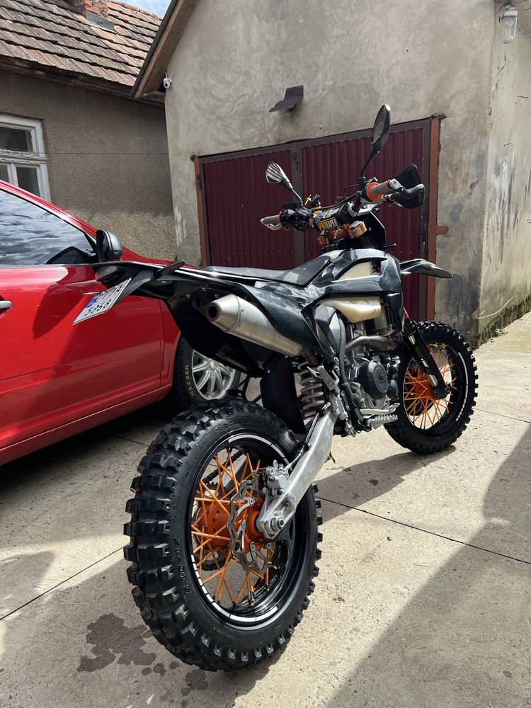 Kovi max 300 motard.