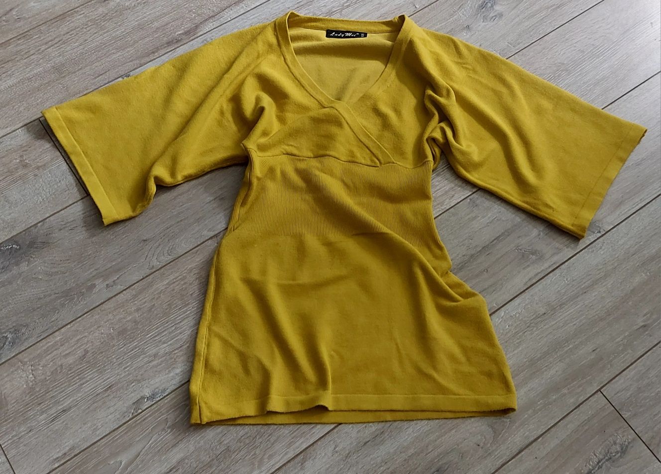 Sweterek firmy Lady Mei