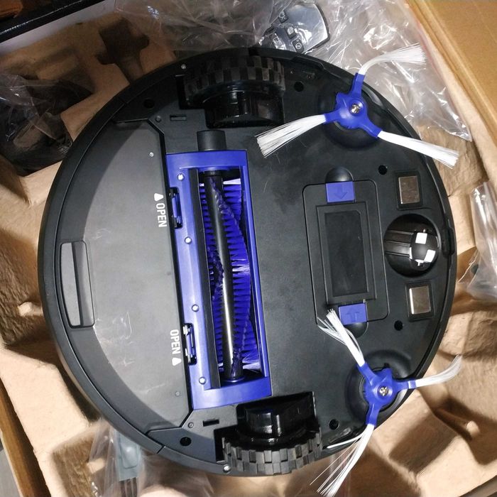 Robot sprzątający Rowenta Smart Force Essential RR6943 WH uszkodzony