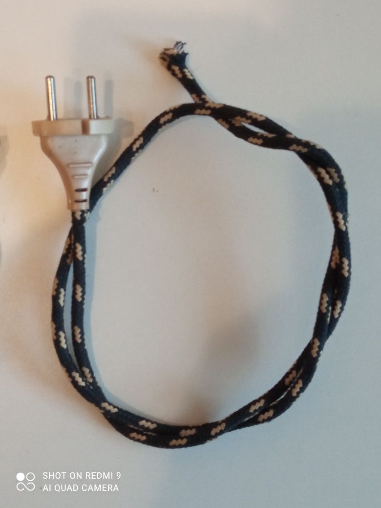 Два кабеля (провода) с евровилками.