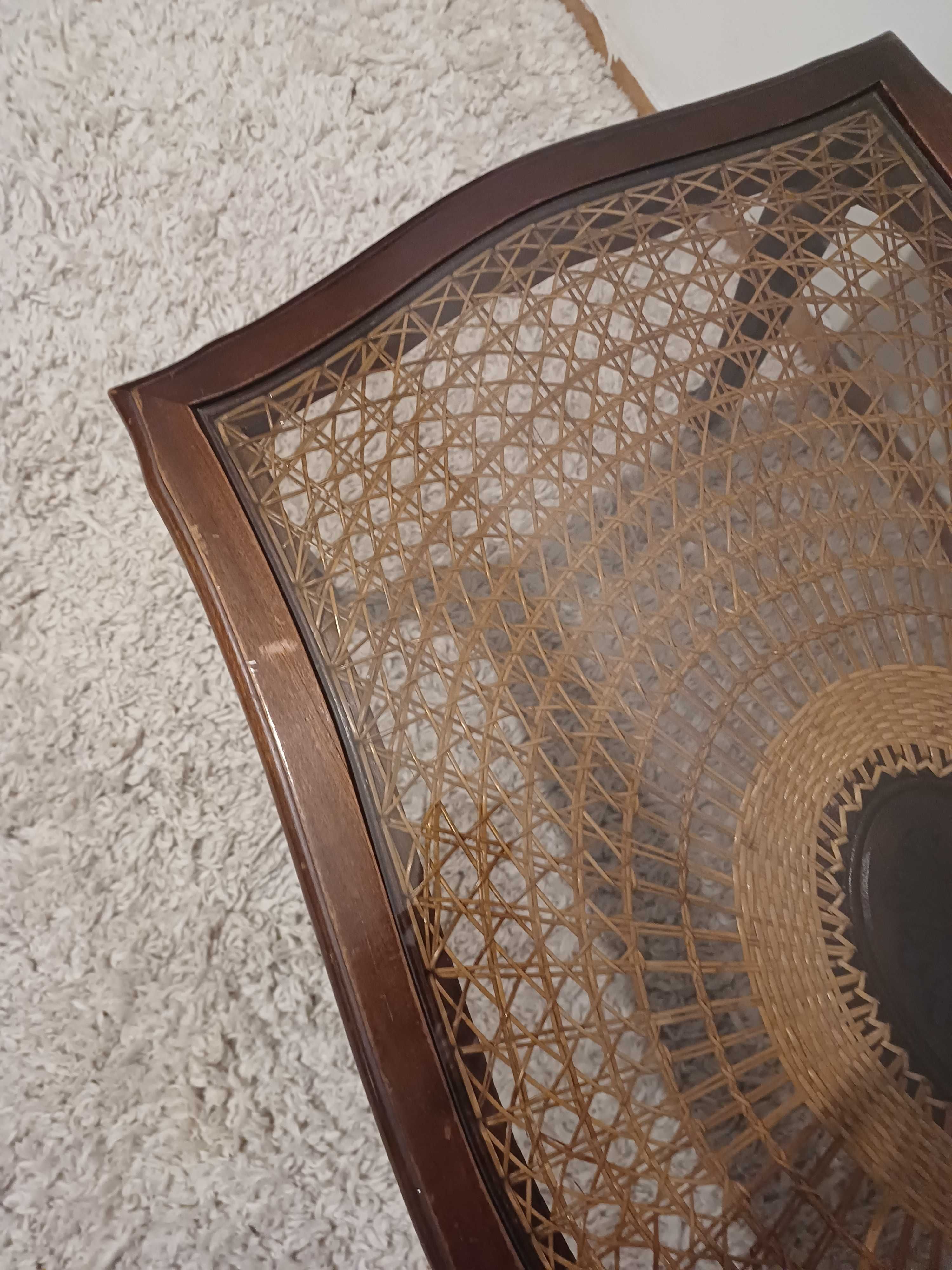 Mesa de Madeira com Vidro