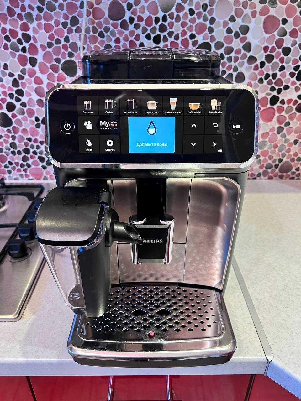 Кавова машина/кавомашинка Philips LatteGo 5400