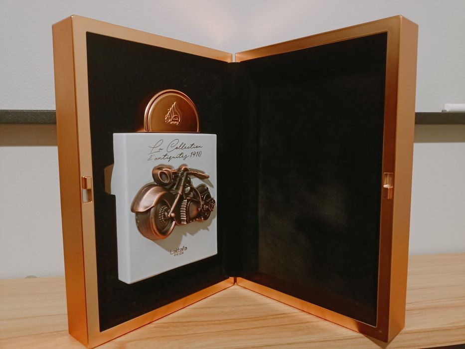Lattafa La Collection D'antiquités 1910