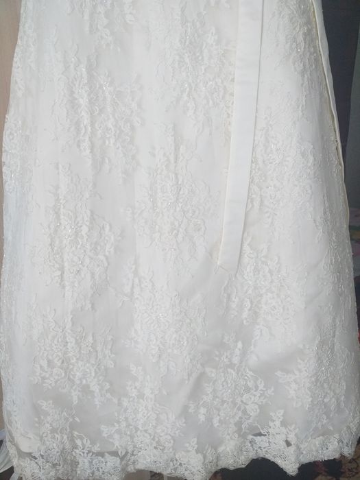 Продам сукню може бути як весільна так і випускна