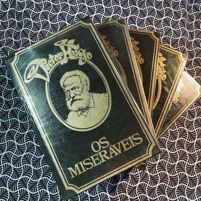 Os Miseráveis (5 volumes) - Victor Hugo