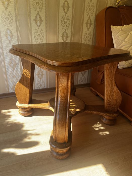 Stolik z litego drewna