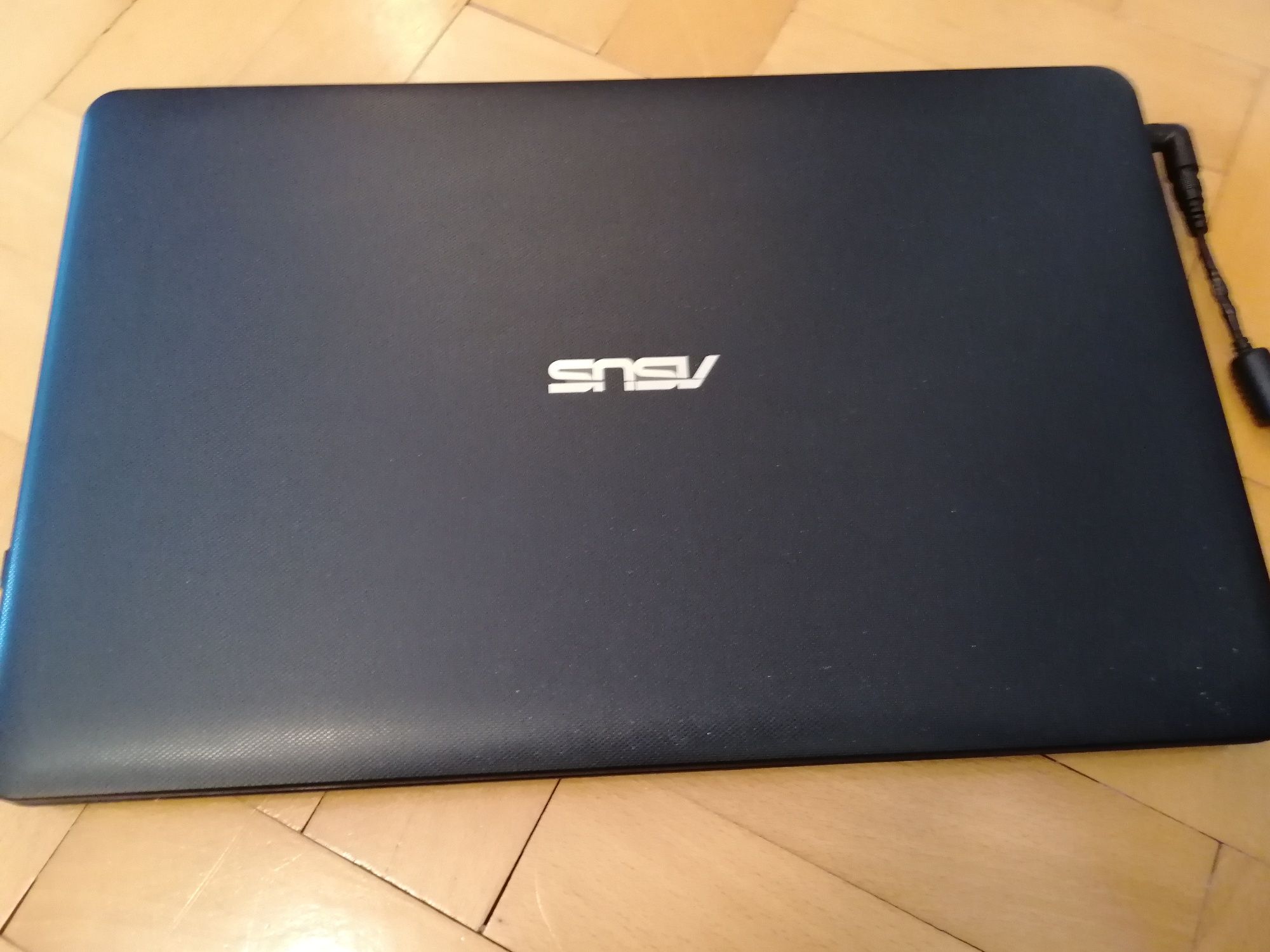 Laptop Asus F751L